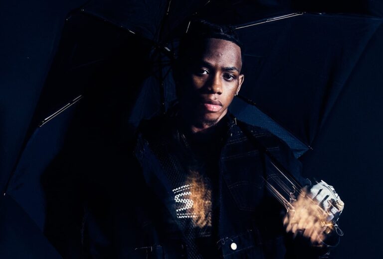 LG Malique and Dess Dior Paint “Mona Lisa” with the Same Brush in New Collab