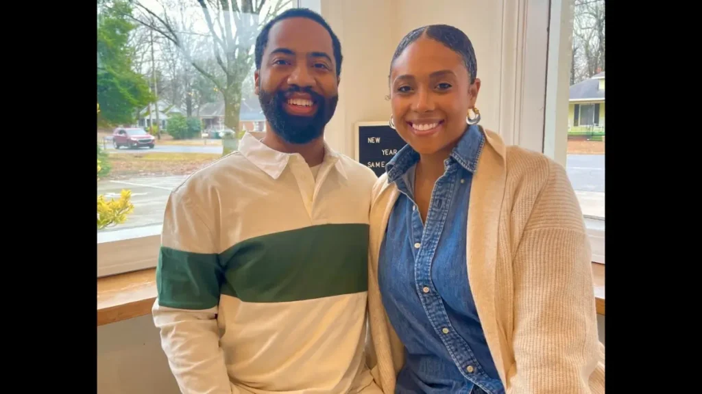 ‘Wage Theft’ or Market Reality?: Business Owner’s Job Posting Hit with Furious Online Critique Over ‘Disgustingly Low’ Salary Offer, Sparks Debate ‘Wage Theft’ or Market Reality?: Business Owner’s Job Posting Hit with Furious Online Critique Over ‘Disgustingly Low’ Salary Offer, Sparks Debate