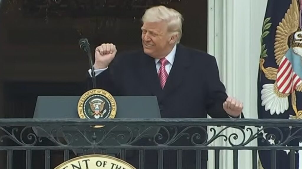 ‘An Utter Embarrassment’: Trump Accused of Cashing In While in Office ‘An Utter Embarrassment’: Trump Accused of Cashing In While in Office