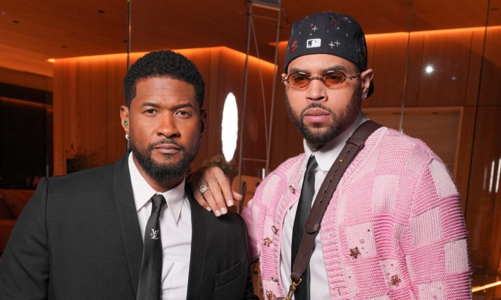 Fans Are Ready For Chris Brown & Usher To “Take Their Money” After Announcing Joint R&B Tour Fans Are Ready For Chris Brown & Usher To “Take Their Money” After Announcing Joint R&B Tour