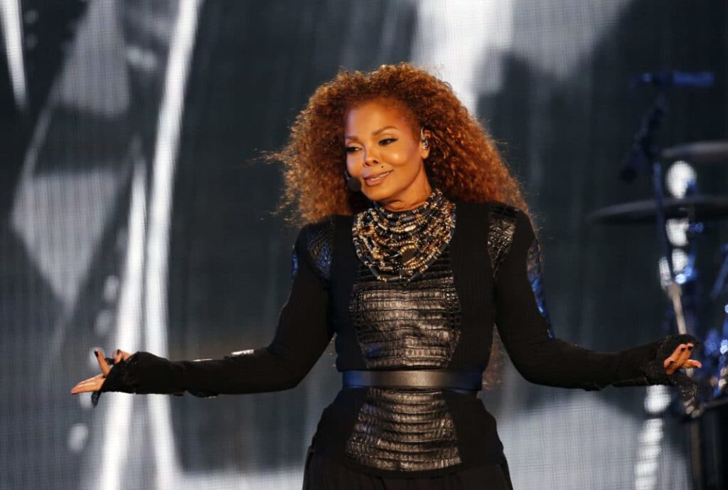 ‘It’s Not the Same’: Janet Jackson Gives the ‘Ultimate Compliment’ While Showing Up for Tribute to Her Solo Era, But That ‘Michael’ Absence Still Feel