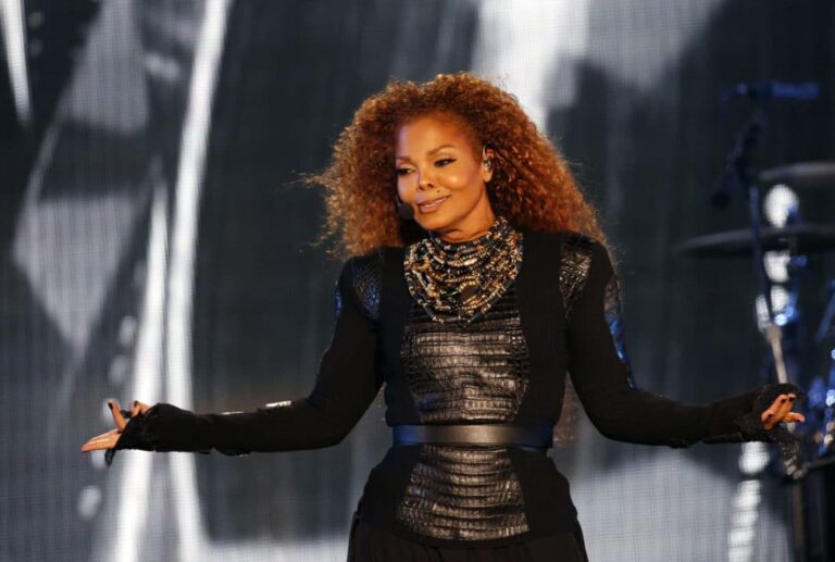 ‘It’s Not the Same’: Janet Jackson Gives the ‘Ultimate Compliment’ While Showing Up for Tribute to Her Solo Era, But That ‘Michael’ Absence Still Feel