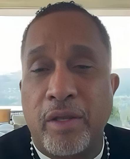 Kenya Barris Says Jerry West Chose Him + Stories Left Out of ‘The Logo’ | WATCH