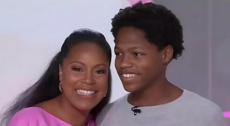 Sheinelle Jones’ Kids Surprise Her for Book Launch on ‘Today with Jenna & Sheinelle’ | WATCH Sheinelle Jones’ Kids Surprise Her for Book Launch on ‘Today with Jenna & Sheinelle’ | WATCH