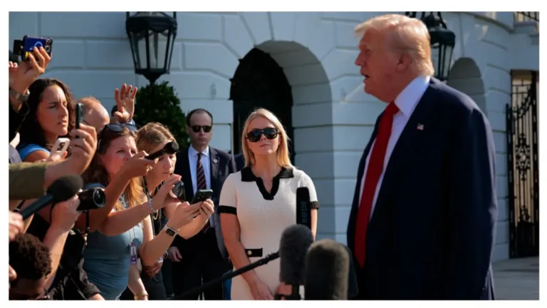 ‘You’re Doing a Terrible Job!’: Trump Snaps, Publicly Targets Karoline Leavitt, But the Situation Behind the Scenes Is Spiraling Faster Than He Admits
