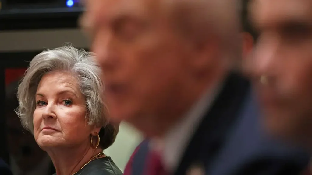 ‘Good Lord’: Trump Ally Susie Wiles’ Attempt to Hide in Oval Office Moment Backfires After Fans Get Distracted by Her Swollen Feet