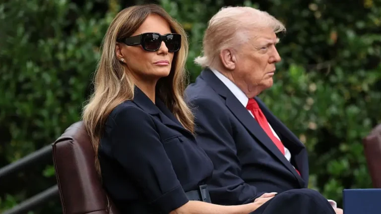 ‘What’s Wrong With Melania’s Legs’: Melania Looks Completely Disheveled Next to Trump — Fans Zoom In, Notice Something Odd… Then It Spirals Fast ‘What’s Wrong With Melania’s Legs’: Melania Looks Completely Disheveled Next to Trump — Fans Zoom In, Notice Something Odd… Then It Spirals Fast