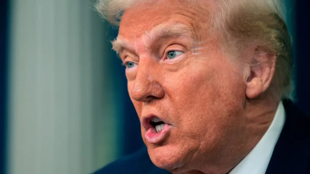 ‘Outrageous’: Trump Posted an Image So Extreme That He Was Forced to Delete It, But Then He Doubled Down with Another Anyway ‘Outrageous’: Trump Posted an Image So Extreme That He Was Forced to Delete It, But Then He Doubled Down with Another Anyway