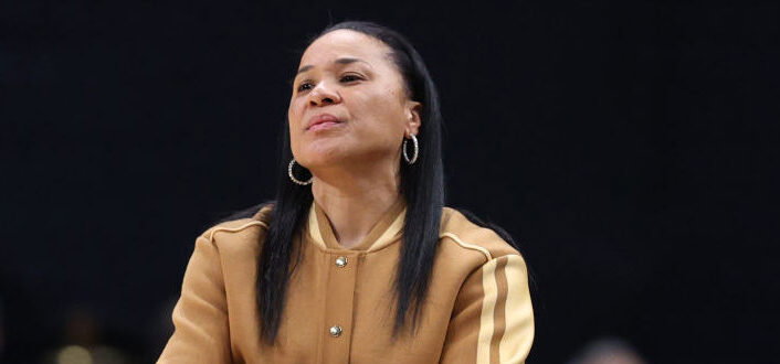 Coach Geno Finally Gives Coach Dawn Staley The Apology She Deserved