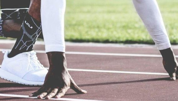 Full Throttle Track Club Shatters Records with Lightning Fast 4×200 Relay