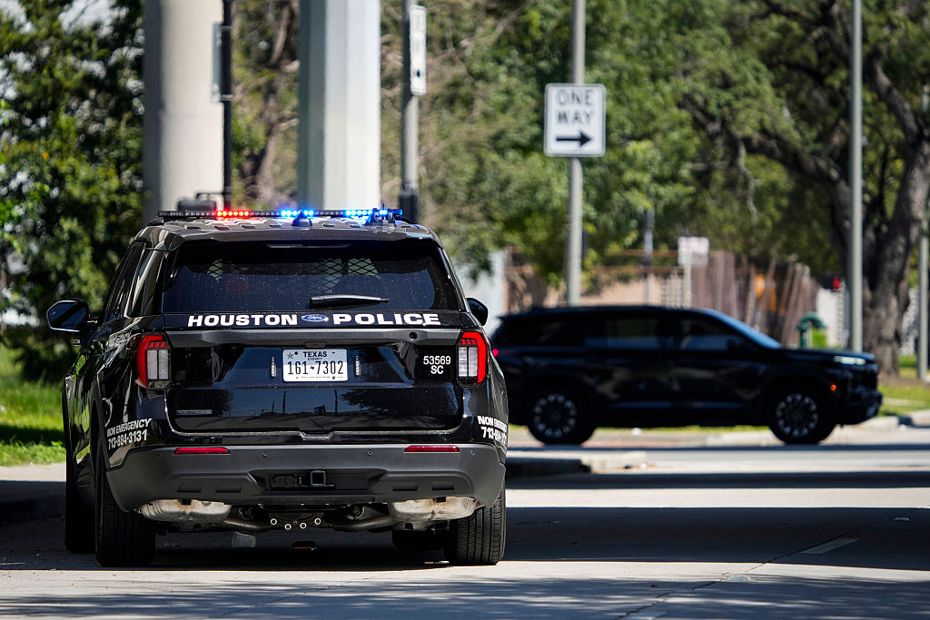Ineptitude With A Badge: Black Houston Woman Held At Gunpoint And Wrongfully Handcuffed Because She ‘Matched The Description’