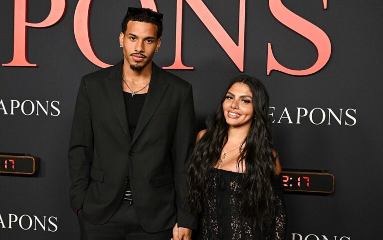 Controversial Coupledom Collapsed: ‘Love Island USA’ Star Huda Mustafa & ‘Too Hot To Handle’s Louis Russell Split After 9 Months Controversial Coupledom Collapsed: ‘Love Island USA’ Star Huda Mustafa & ‘Too Hot To Handle’s Louis Russell Split After 9 Months