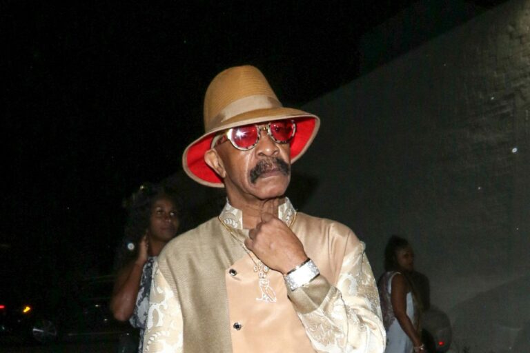 Drake Reveals Father’s Cancer Battle On “ICEMAN” Opening Track