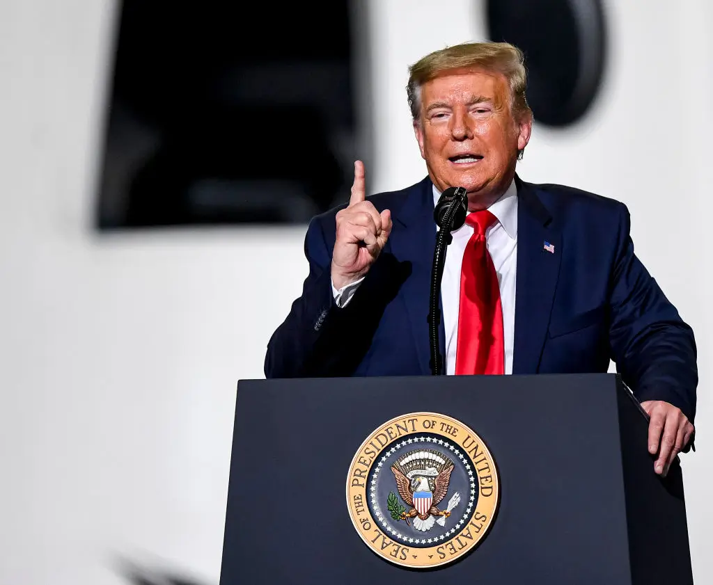 ‘Have He Seen a Mirror Lately?’: Trump Loses His Mind on Mother’s Day Weekend, Posts an AI-Generated Smear of a Democratic Governor, Then the Internet