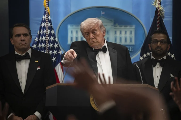 Trump’s Chaotic Response to Reflecting Pool Reveal: A Moment Captured on Camera