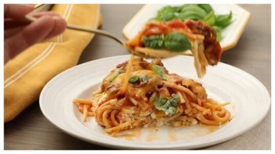 Million Dollar Spaghetti: The Creamy Baked Pasta Dish Your Family Will Request Every Week