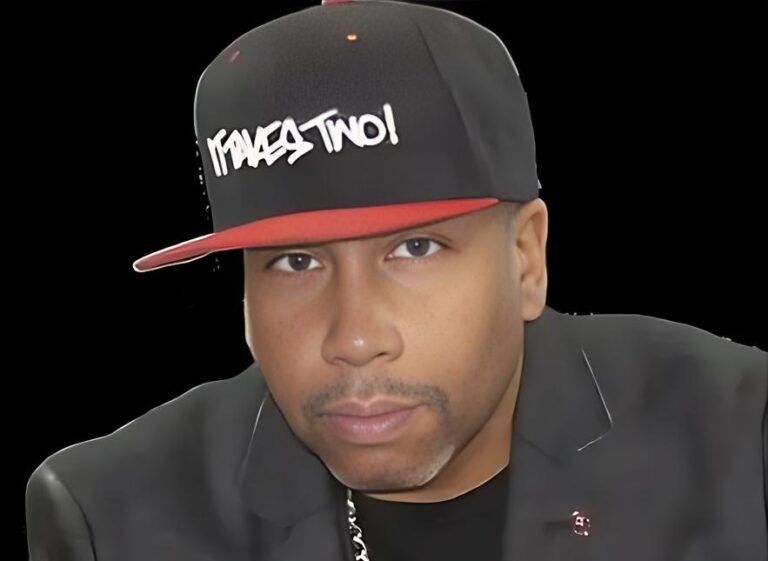 ‘It Takes Two’ Rapper Rob Base Dead at 59 ‘It Takes Two’ Rapper Rob Base Dead at 59