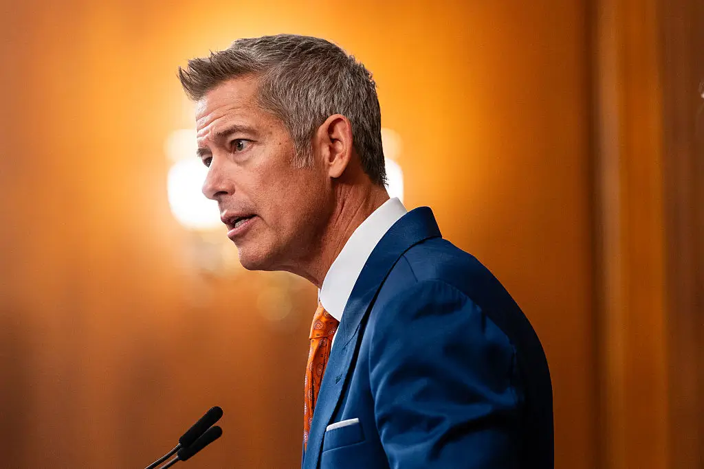 ‘No Yawning!’: Sean Duffy Gives Awkward Speech and Commands Kids to ‘be Thrilled’, Then Scolds One for Acting Like a Child ‘No Yawning!’: Sean Duffy Gives Awkward Speech and Commands Kids to ‘be Thrilled’, Then Scolds One for Acting Like a Child