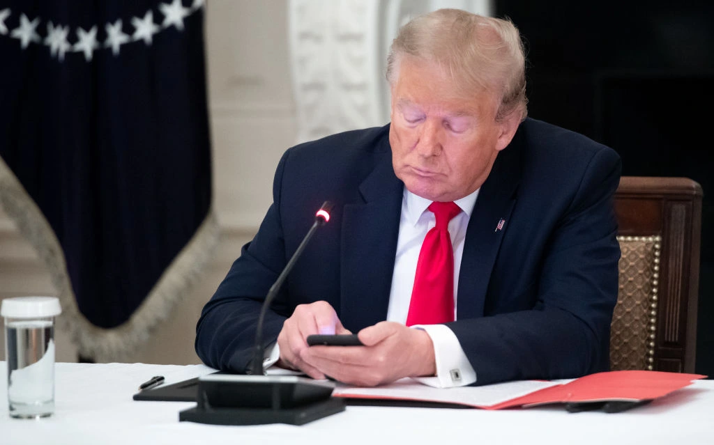 ‘I’ve Been Saying This’: Trump’s Viral Late-Night Rant Sparks Chaos as Insiders Allegedly Expose Who’s Really Running the Show — And the Knives Are Out