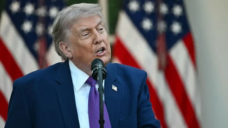 ‘Embarrassing’: Trump’s Indiana Event Goes Off the Rails After He Gets Lost On Stage