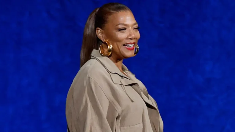 ‘Wait! What Happened?’: Queen Latifah Shocks Fans After Arriving with a Cane — Before Her Speech to Graduates Took an Emotional Turn ‘Wait! What Happened?’: Queen Latifah Shocks Fans After Arriving with a Cane — Before Her Speech to Graduates Took an Emotional Turn