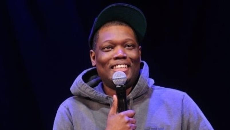 Michael Che Slams Kevin Hart Roast Over Racial Humor