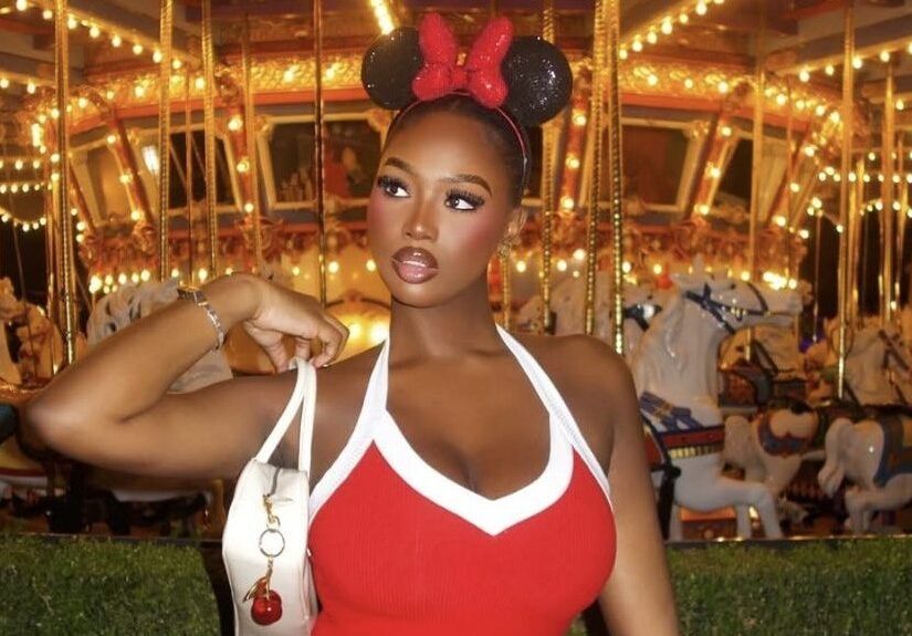 Fairest Of Them All! A Gallery Of Mirror Mesmerizers, Spellbinding Stunners & Dreamy Dazzlers Who Served Main Princess Energy At Disney Parks, Vol. 2 Fairest Of Them All! A Gallery Of Mirror Mesmerizers, Spellbinding Stunners & Dreamy Dazzlers Who Served Main Princess Energy At Disney Parks, Vol. 2