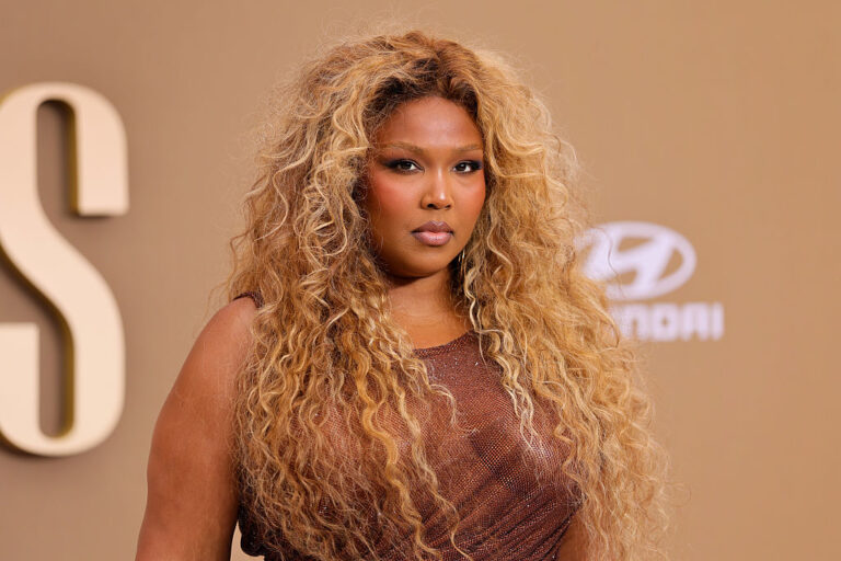 Lizzo Reflects On ‘Soul Crushing’ Album Sales & Urges Fans To Keep The Khia Asylum Claims For One-Hit Wonders: ‘No Shade!’