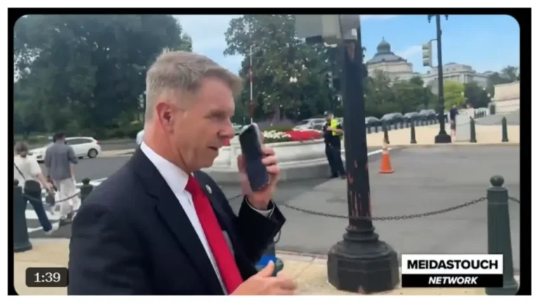 ‘Pathetic’: GOP Congressman Pulls a Fake Phone Call to Escape Social Security Heat — Doesn’t Realize His Own Screen Just Exposed the Whole Performance ‘Pathetic’: GOP Congressman Pulls a Fake Phone Call to Escape Social Security Heat — Doesn’t Realize His Own Screen Just Exposed the Whole Performance