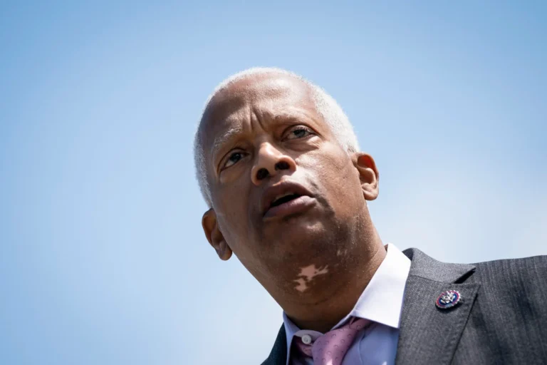 Furious Democrat Unloads on Supreme Court Justice, Claims Wealthy MAGA Allies Have Hijacked the System and Dragged America Back Into the Jim Crow Era