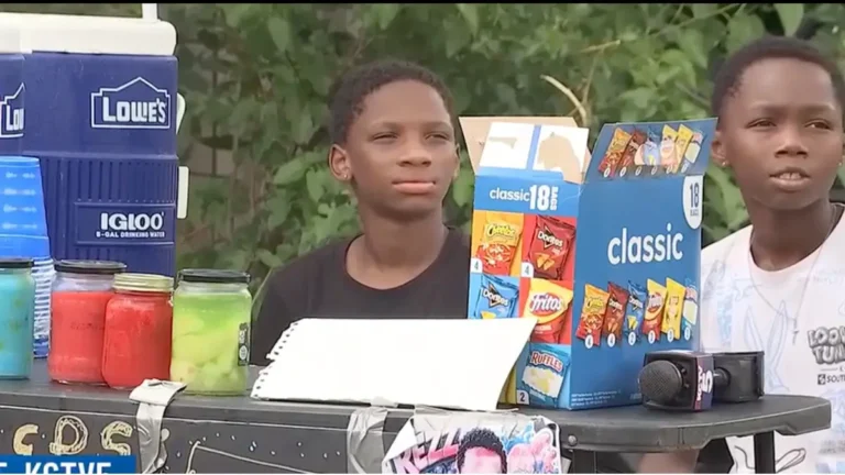 ‘So Satisfying to My Soul’: Nosy Neighbor Calls 911 After Seeing Two Black Boys Selling Lemonade, But It Doesn’t End the Way They Thought ‘So Satisfying to My Soul’: Nosy Neighbor Calls 911 After Seeing Two Black Boys Selling Lemonade, But It Doesn’t End the Way They Thought