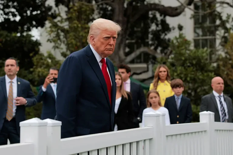 ‘Close to Death’: Trump Struggles to Walk on Live TV, Barely Catches His Breath as He Responds, But Snaps When He Sees the Reporter He Doesn’t Like