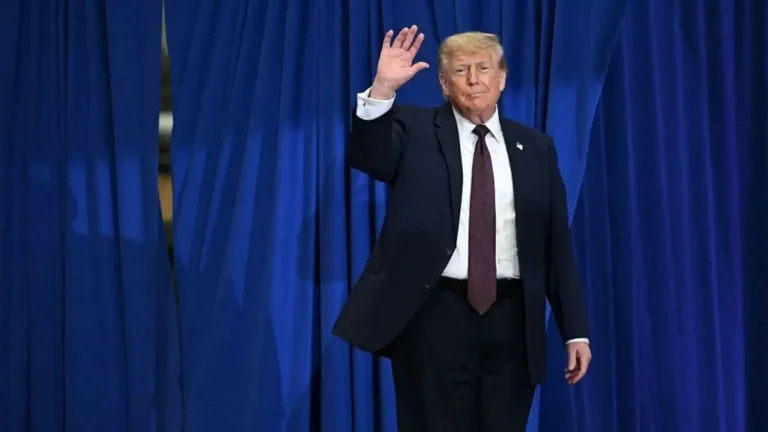 ‘Oh My God!’: Trump Stuns With Unhinged Rant of ‘Extremely Fat’ Friend — Then the Internet Served Up Brutal Reminder He Didn’t See Coming