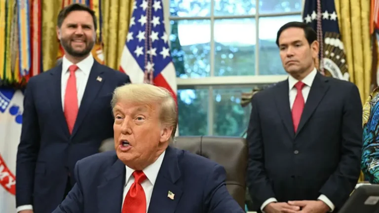 ‘What?!’: Trump’s Ego-Driven Search for His Successor Takes Bizarre Turn — And Even Critics Are Caught Off Guard at His Shocking Racial Outburst ‘What?!’: Trump’s Ego-Driven Search for His Successor Takes Bizarre Turn — And Even Critics Are Caught Off Guard at His Shocking Racial Outburst