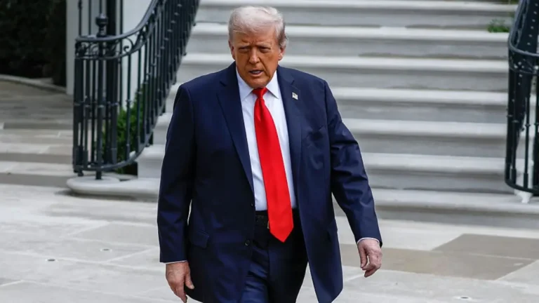 ‘Look!’: Trump Unable to Stay Upright During Shocking G7 Appearance — But it’s What He Does to Foreign Leader Within Arm’s Reach Has Critics Zooming In