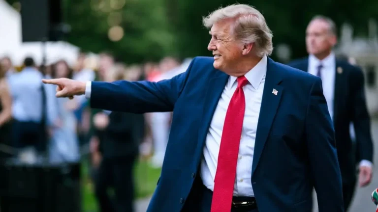 ‘Too Stupid to Realize’: MAGA’s Most Loyal Defender Accidentally Exposes Trump’s Biggest White House Problem Yet, and She Didn’t See It Coming ‘Too Stupid to Realize’: MAGA’s Most Loyal Defender Accidentally Exposes Trump’s Biggest White House Problem Yet, and She Didn’t See It Coming