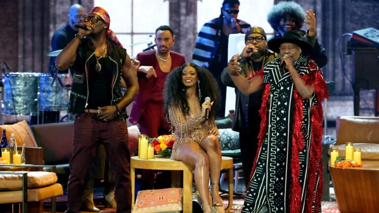 BET Awards’ D’Angelo Tribute Showcased the Underrated Side of His Legacy BET Awards’ D’Angelo Tribute Showcased the Underrated Side of His Legacy