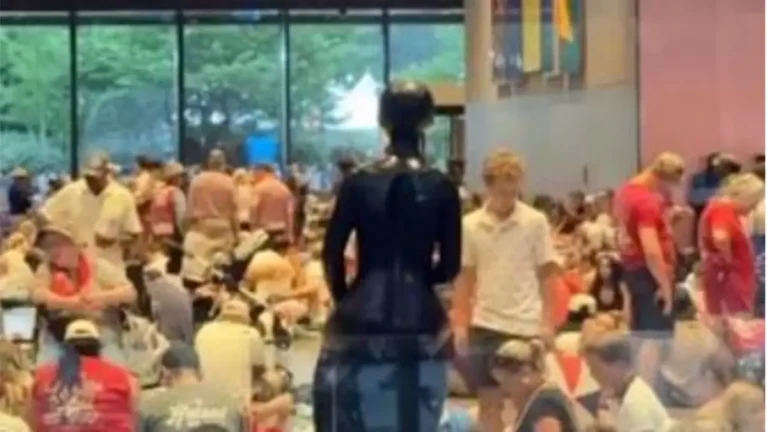 ‘Needs to Be Fumigated’: Black Twitter Mercilessly Roasts MAGA Supporters After Dozens Duck Into African American Museum to Escape Storm