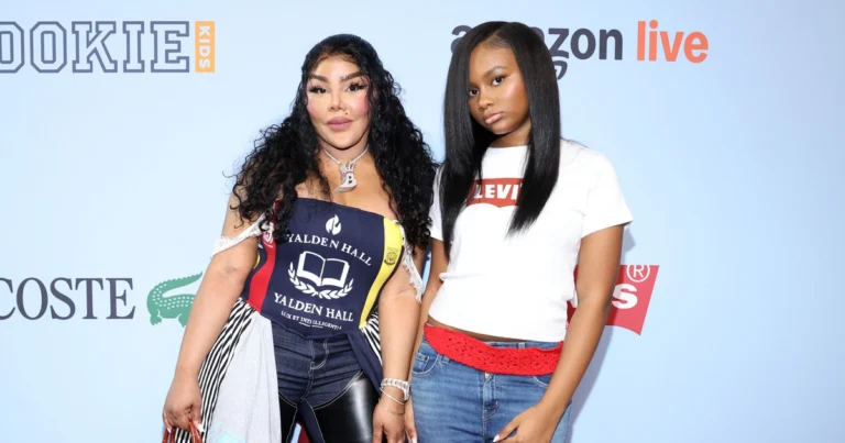 How Lil’ Kim and Daughter Royal Reign’s Fashion Moment Stole the Spotlight at Amazon’s Runway Show How Lil’ Kim and Daughter Royal Reign’s Fashion Moment Stole the Spotlight at Amazon’s Runway Show