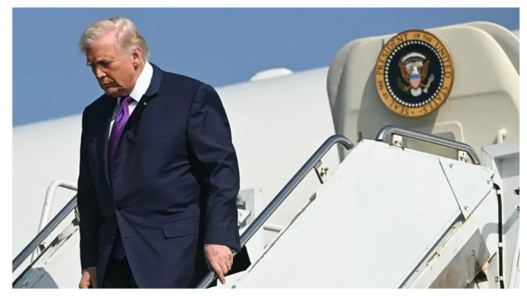 Why Was Trump Walking So Weird Off Air Force One And What Are People Really Seeing Now? Why Was Trump Walking So Weird Off Air Force One And What Are People Really Seeing Now?